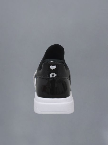 Фото5: Черные кроссовки для девочки