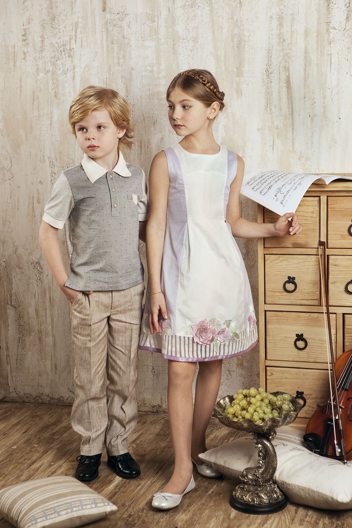 Мальчики помладше с доставкой. Одежда для детей. Красивая детская одежда. Дети в красивой одежде. Мальчик в платье.