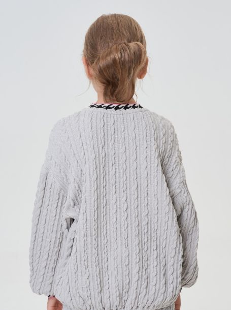 Фото2: картинка 34.116 Джемпер из плетеного трикотажа  с декором, серый Choupette - одевайте детей красиво!