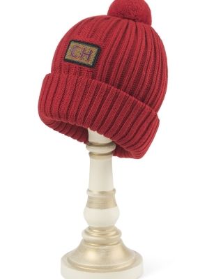 Фото1: Красная спортивная шапка для мальчика 