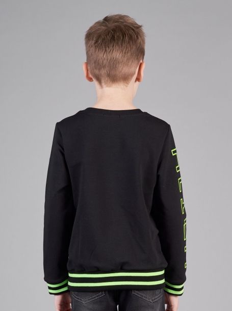Фото2: Черный свитер для мальчика