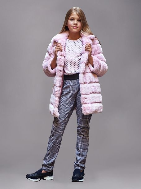 Фото2: Розовое пальто для девочки
