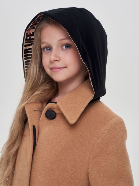 Фото8: картинка 686.20 Пальто на синтепоне с капюшоном и вышивкой, беж Choupette - одевайте детей красиво!