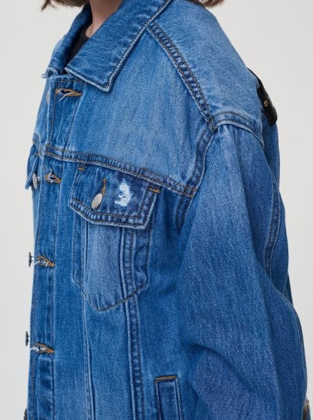 Фото6: Куртка джинсовая с декорами от Choupette 
