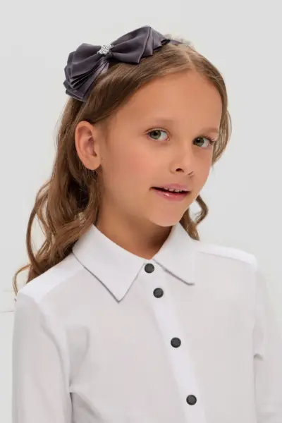 Ободок с бантом и стразами — изображение 3