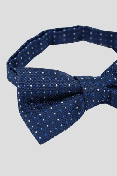 Галстук-бабочка в мелкие белые штрихи — изображение 3