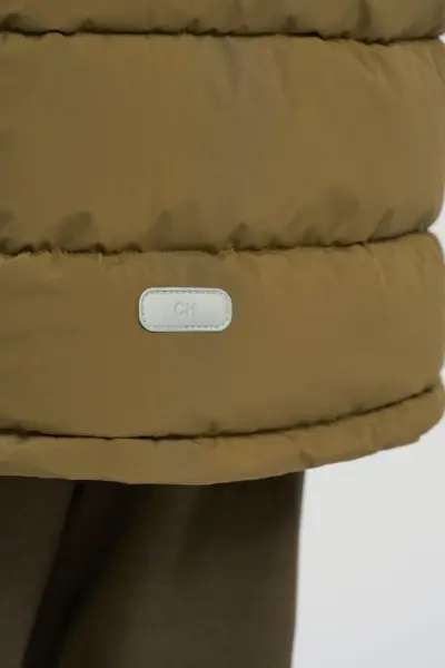 Жилет утепленный на синтепухе — изображение 9