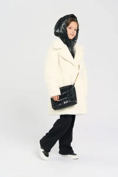 Пальто из искусственного меха — изображение 5