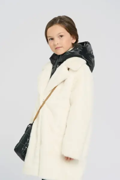 Пальто из искусственного меха — изображение 7