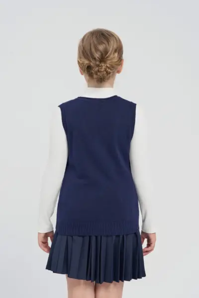 Жилет вязаный на пуговицах — изображение 3