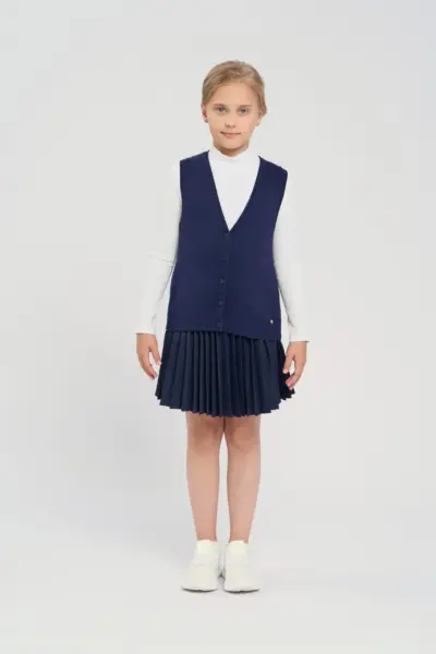 Жилет вязаный на пуговицах — изображение 4