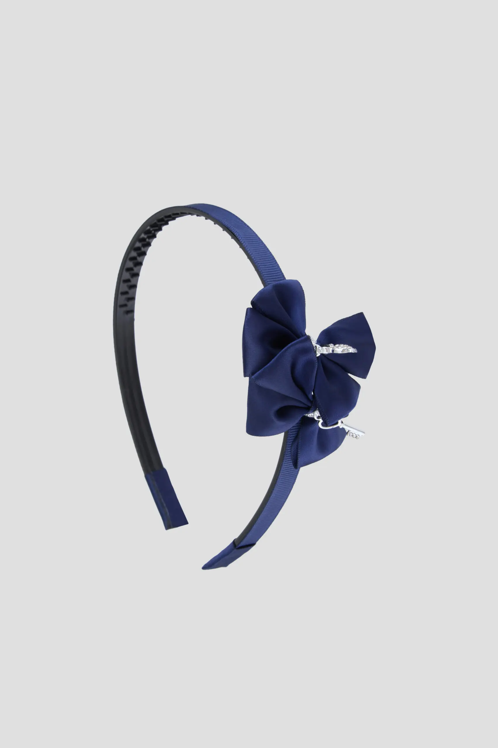 994.31 (1) Ободок с бантами и стразами — изображение 1
