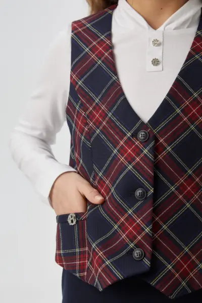 Жилет из костюмной ткани в клетку — изображение 5