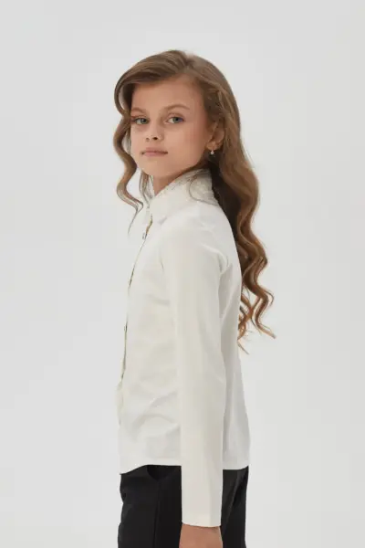 Блузка с кружевным воротником — изображение 3