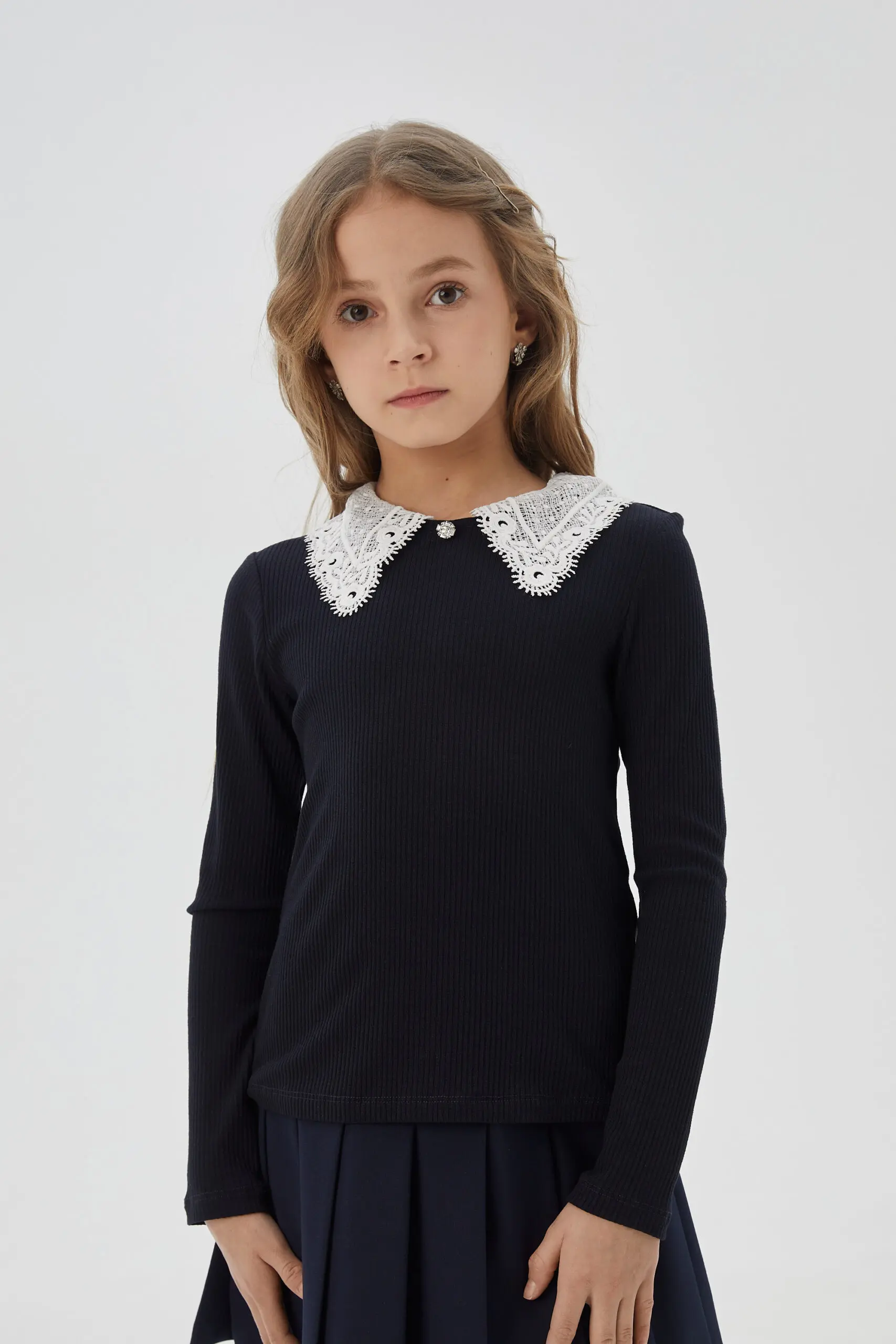 715.1.31 (4) Блузка из трикотажа с кружевным воротником, синяя — изображение 1