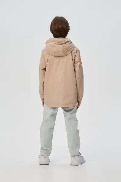 Куртка-ветровка с декорами — изображение 3