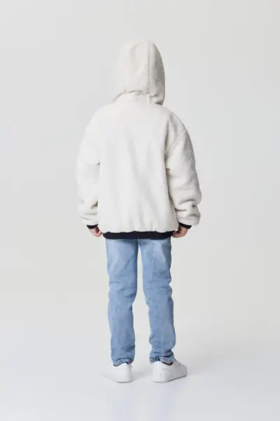 Куртка-бомбер из меха с декором — изображение 10