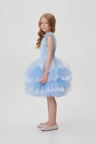 Платье пышное с цветами и пайетками — изображение 3