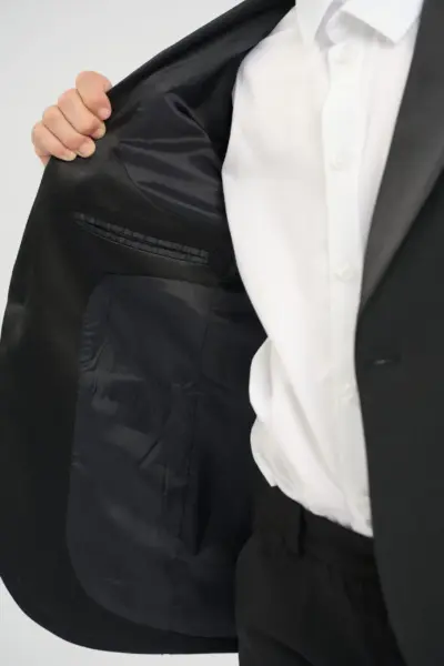 Пиджак-смокинг классический с атласным лацканом — изображение 6