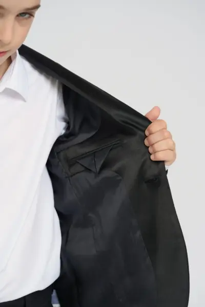 Пиджак-смокинг классический с атласным лацканом — изображение 5