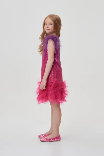 Платье нарядное с перьями — изображение 2