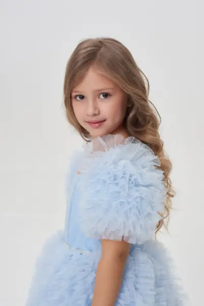 Платье нарядное с пышной юбкой — изображение 5