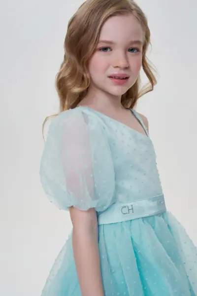 Платье нарядное с пышной юбкой и асимметрией — изображение 4