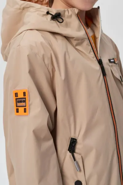 Куртка-ветровка с декорами — изображение 8