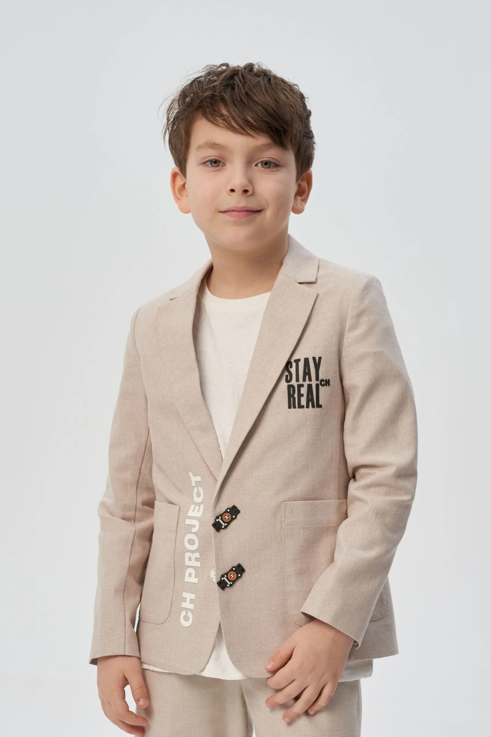 2zgegbhln0o3ghoy0177r25r0gtjwqwk Пиджак нарядный с декорами — изображение 1