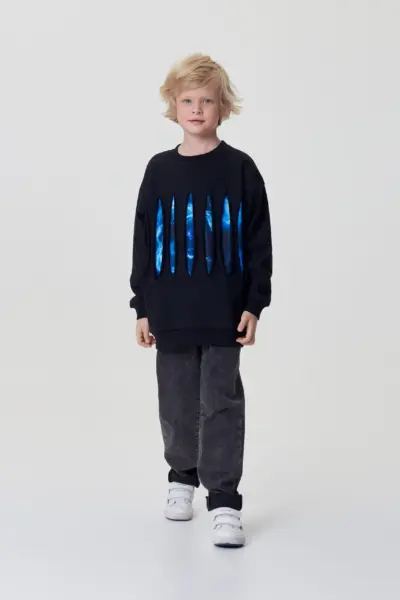 Свитшот с декоративным принтом — изображение 9