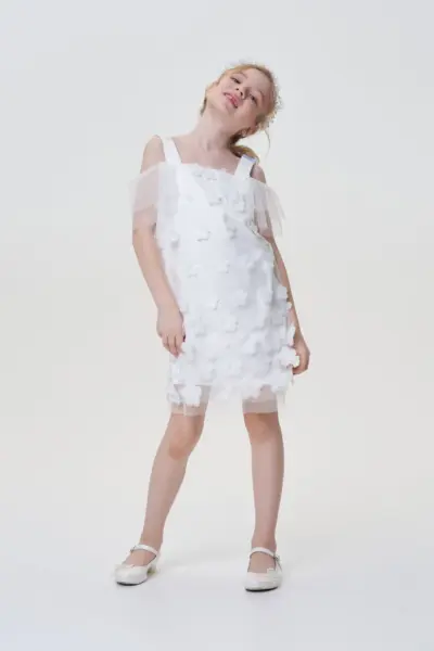 Платье нарядное с 3D-цветами — изображение 3