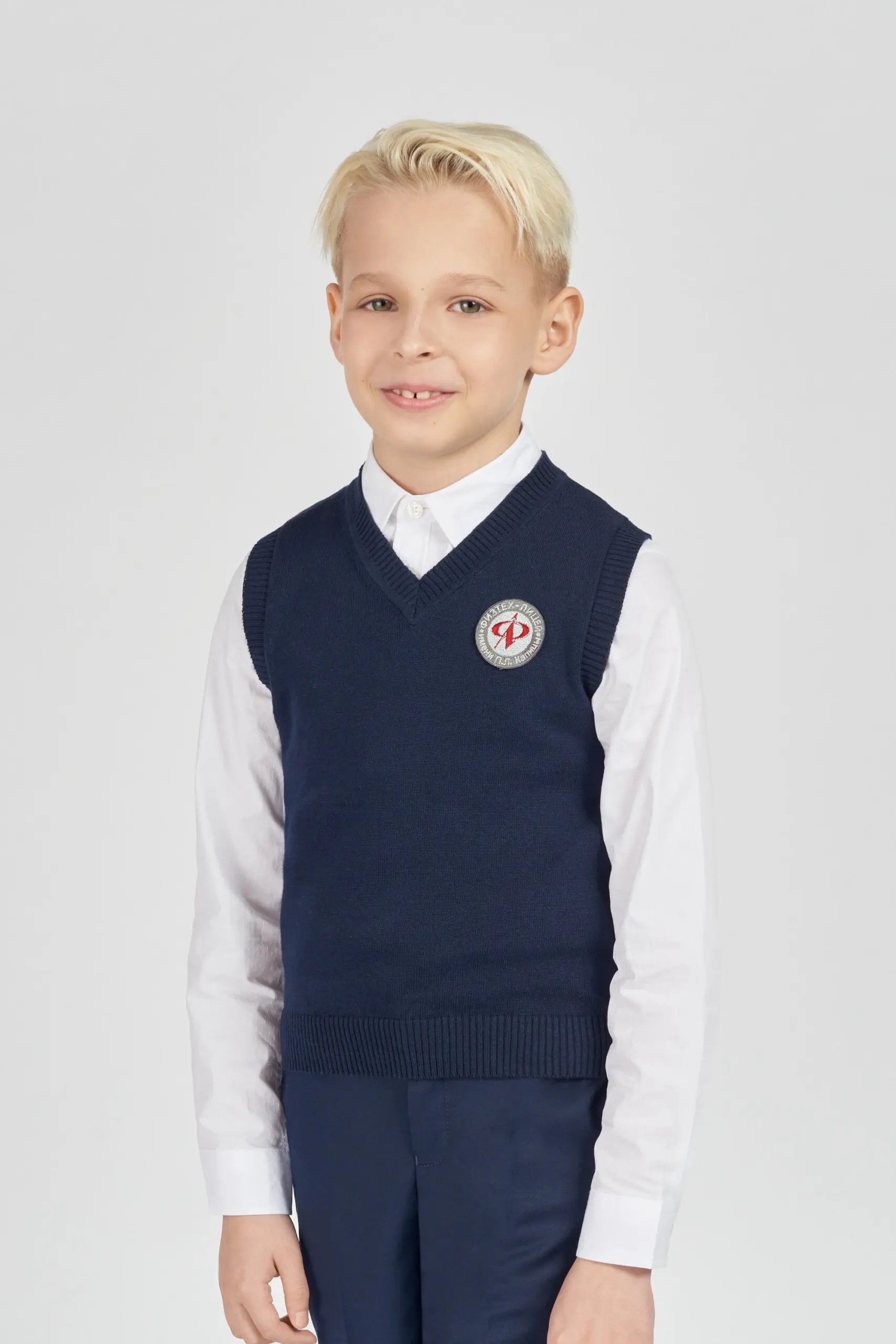 903.70 (1) Жилет вязаный — изображение 1