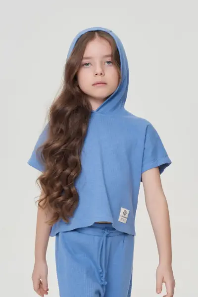 Костюм (футболка с капюшоном и брюки) из трикотажной лапши — изображение 6