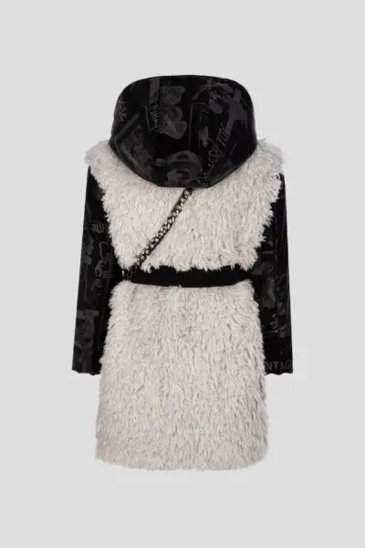 Пальто из искусственного меха с сумочкой — изображение 10