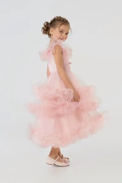 Платье нарядное с пышными оборками — изображение 5