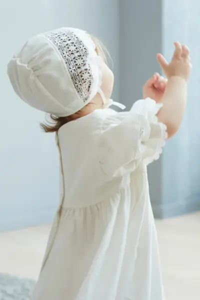 Крестильное платье в комплекте с капором — изображение 14