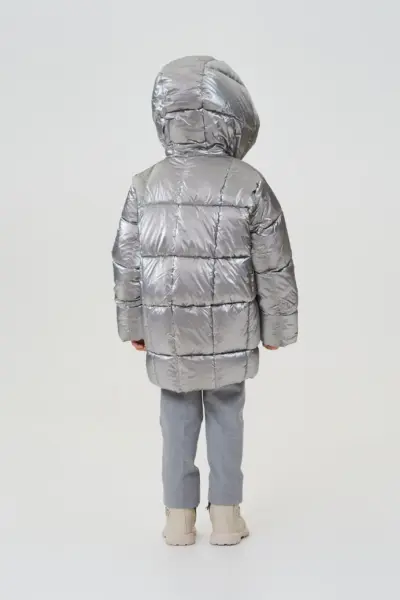 Куртка объемная с капюшоном — изображение 5