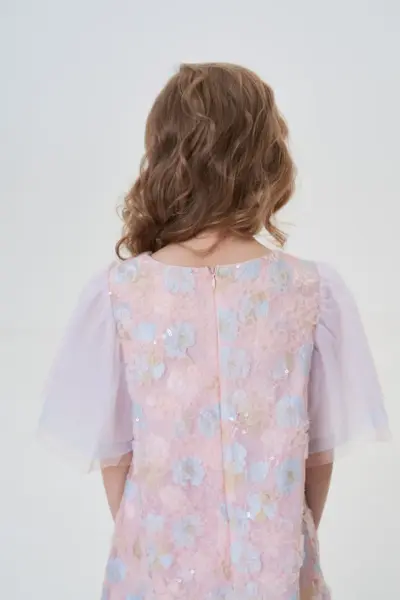 Платье-трапеция нарядное с пышными рукавами — изображение 5