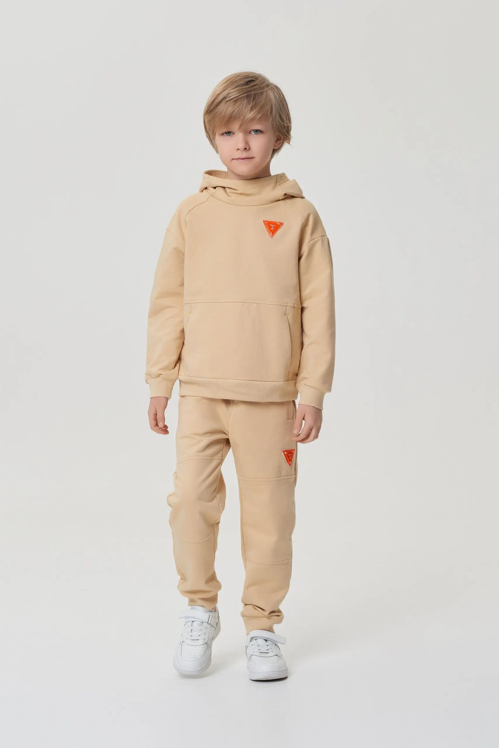 ohjprg6drvn4ybumuj7qqbt3b70ntw8d Костюм из футера (худи и брюки) — изображение 1