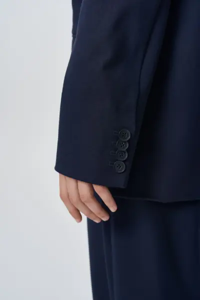 Жакет однобортный свободного кроя, синий — изображение 7