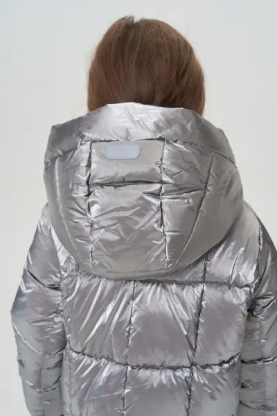 Куртка объемная с капюшоном — изображение 7