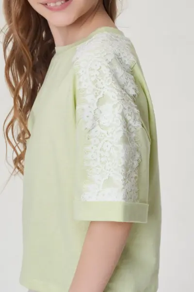 Топ из трикотажа с декором на плечах — изображение 4