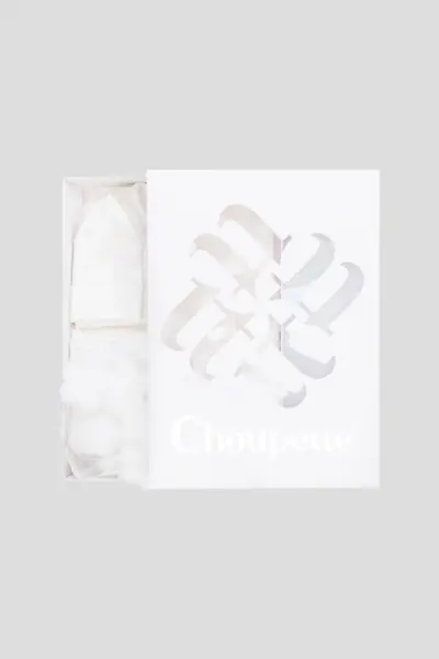 Комбинезон нарядный кружевной в комплекте с чепчиком — изображение 5