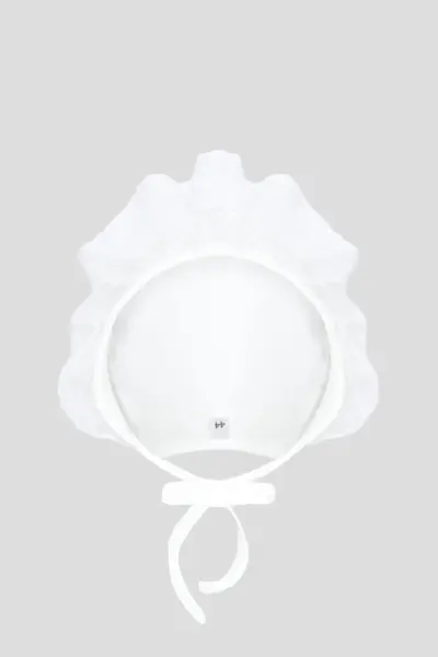 Комбинезон нарядный кружевной в комплекте с чепчиком — изображение 3