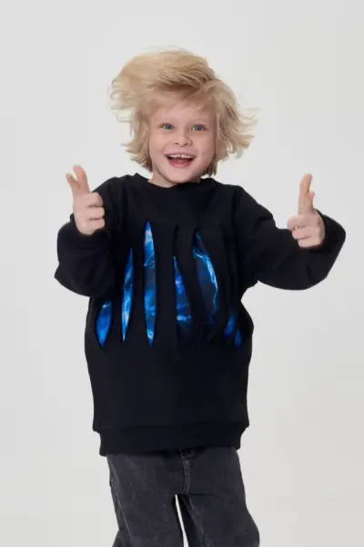 Свитшот с декоративным принтом — изображение 6