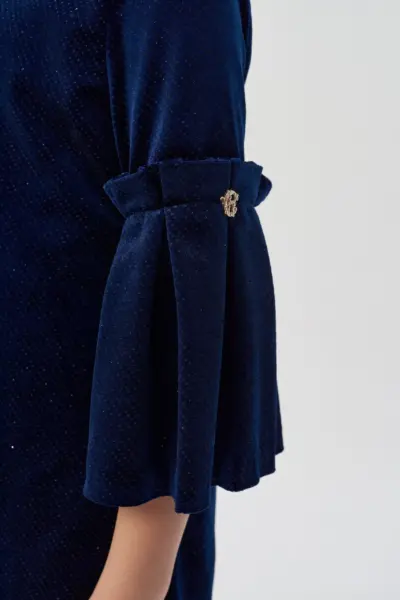 Платье нарядное с арт-рукавами и цепочкой — изображение 5