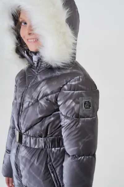 Комбинезон утепленный с искусственной меховой опушкой — изображение 8