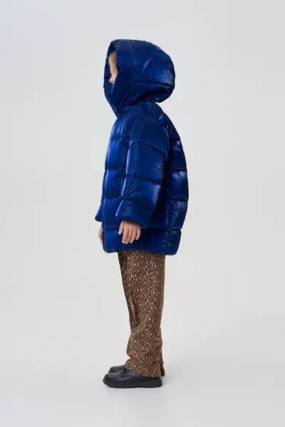 Куртка объемная с капюшоном — изображение 5