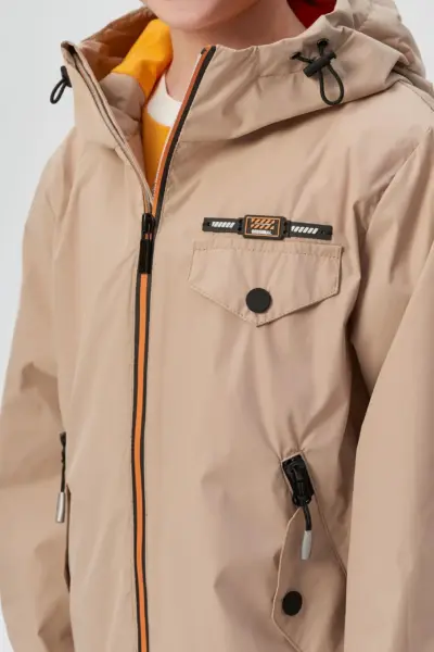 Куртка-ветровка с декорами — изображение 7