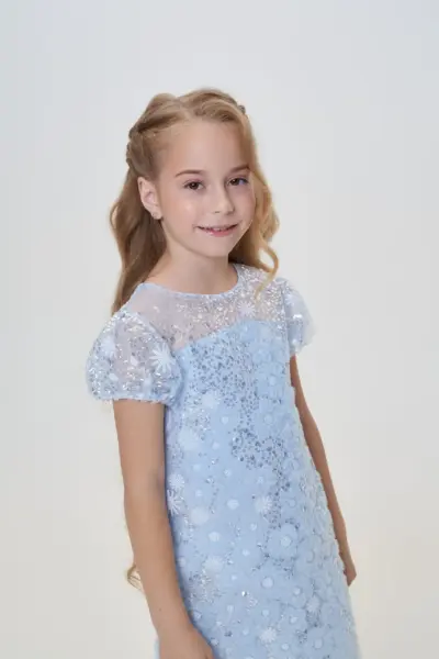 Платье нарядное с объемными вышивками — изображение 5